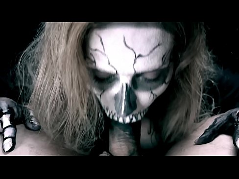 ❤️ Tfajla tad-dimostrazzjoni terda vit b'ħalqha iswed u tibla' cum. ️❌ Porno f'mt.special-grasser.ru ❌❤